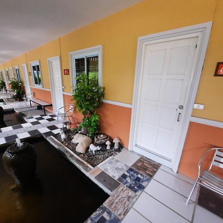Fancy Carp Resort Cha-Am Eksteriør bilde